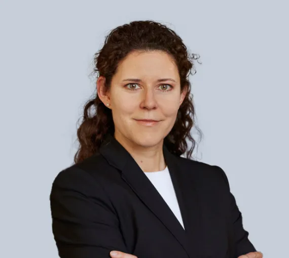 Portraitfoto der Geschäftsleiterin der Rechtsabteilung von BANK-now